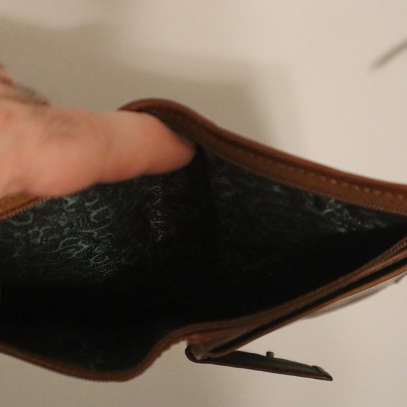 Andrea Saccardi Wallet 7 5/16" x 4 7/16" - Picture 4 of 8